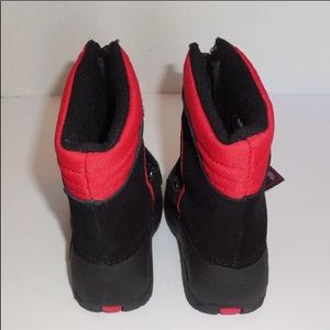 totes Shoes - Totes brand waterproof kids boots retail 60$! totes Shoes - Totes brand waterproof kids boots retail 60$!
